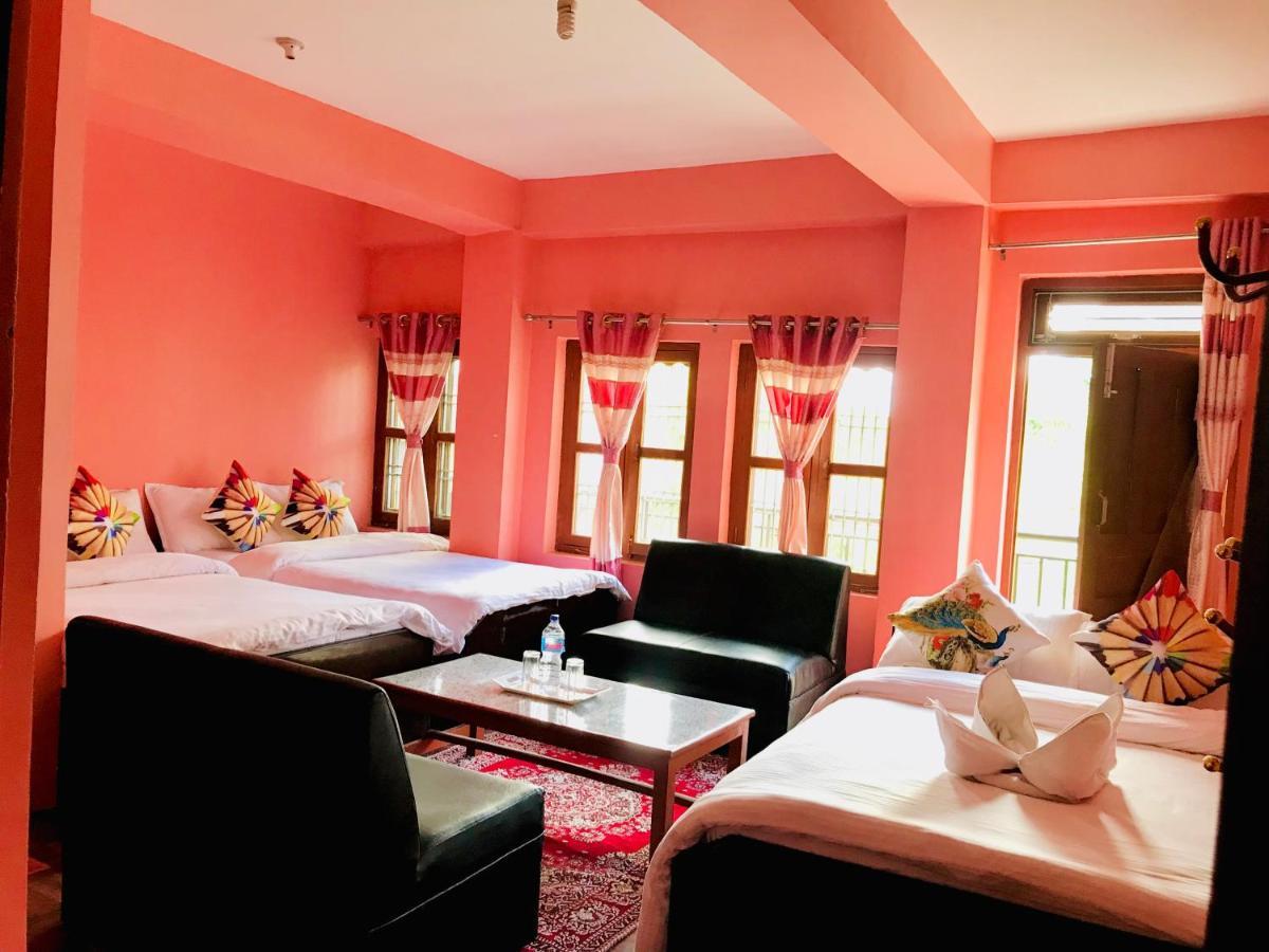 Shristi Hotel & Lodge Bandipur Exterior photo