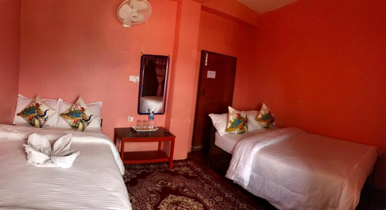 Shristi Hotel & Lodge Bandipur Exterior photo